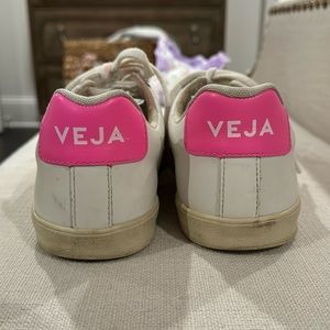 Veja Woman’s US 9 Pink